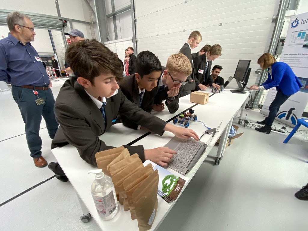 Solutions for Tomorrow’s Problems Addressed at Teentech Festival