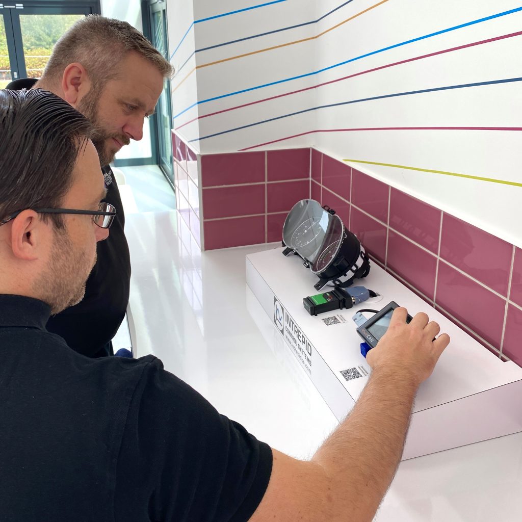 MTI UNVEILS INTERACTIVE VEHICLE NETWORKING DEMO