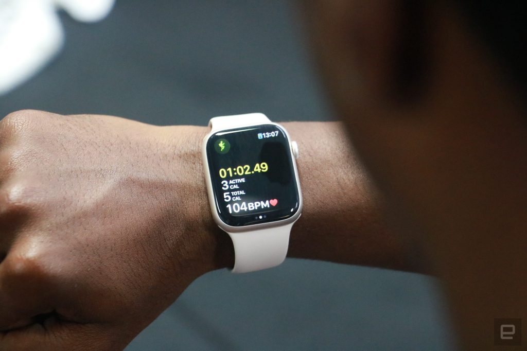Apple Watch Sequence 8 vs Watch Extremely vs SE 2022: Which Ought to You Purchase?
