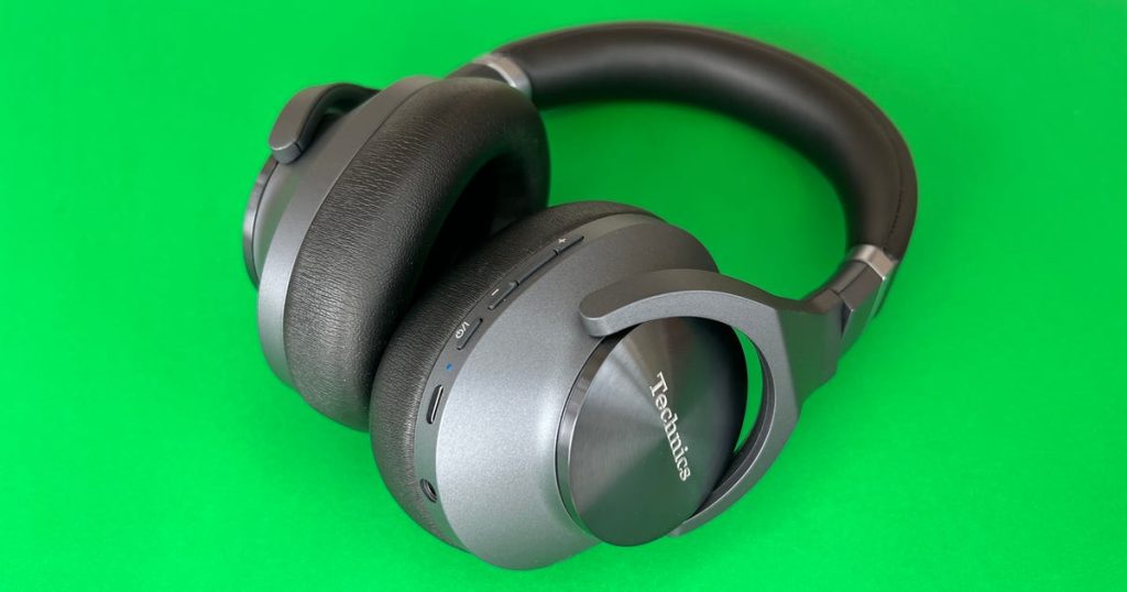 Finest Over-Ear Headphones for 2022: Wired and Wi-fi Picks