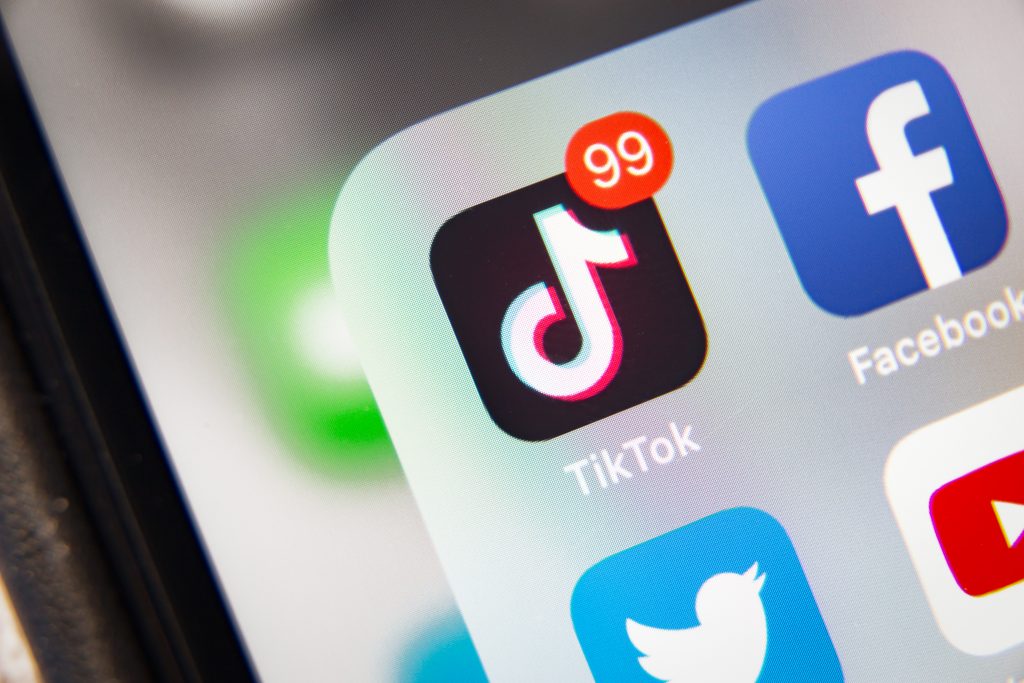 TikTok is testing full-screen landscape videos