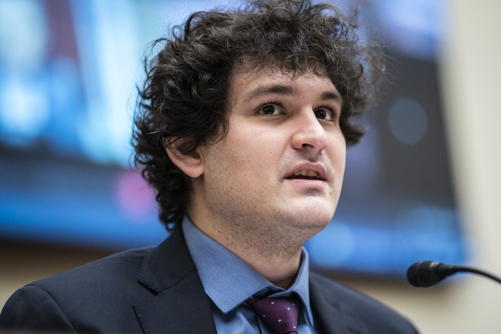 According to reports, US prosecutors are investigating Sam Bankman-Fried, founder of FTX, for fraud
