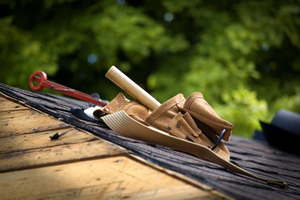How To Choose The Best Roofing Contractors To Maintain Your Roof
