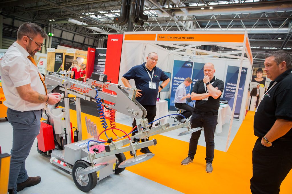 Onsite On Hire Brings Leading Plant & Equipment Brands to ExCeL London UKCW London 2025 Debuts Sold-Out Onsite On Hire Showcase